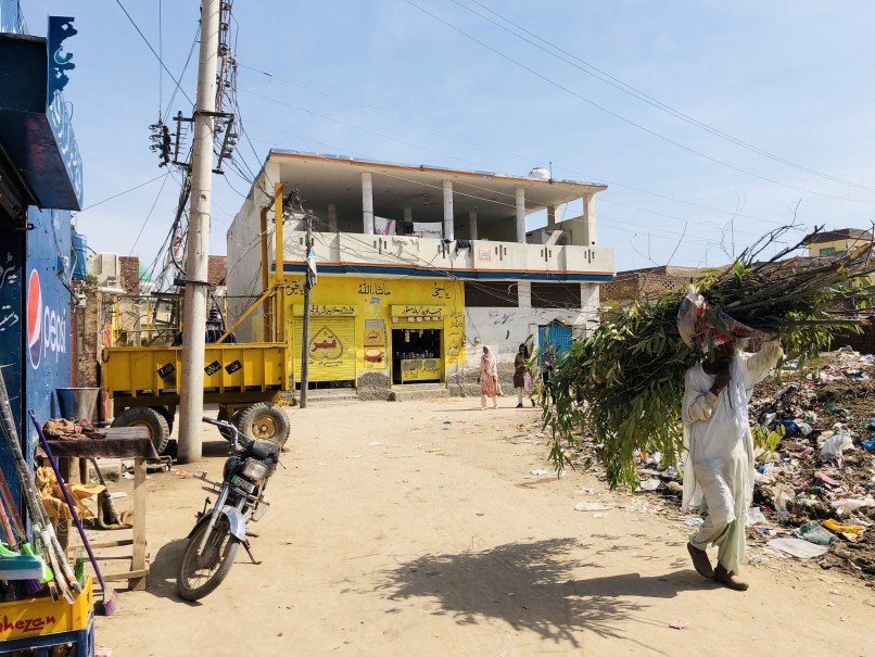 Crossroads in Chot Dheeran